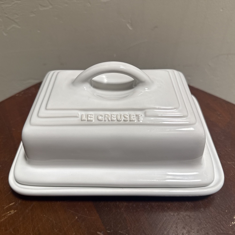 Le Creuset European Butter Covered Dish w Lid Stoneware White Heritage